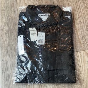 Express Men’s Slim Soft Wash Long Button Shirt